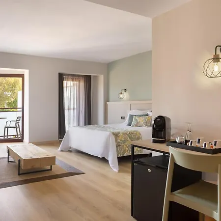 Hotel Htopbliss Jadhe & Spa 4Sup 4*
