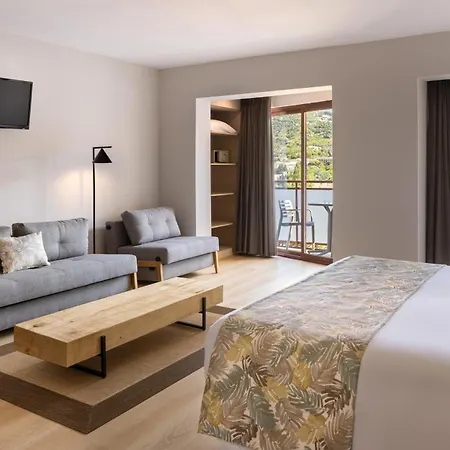 Hotel Htopbliss Jadhe & Spa 4Sup 4*